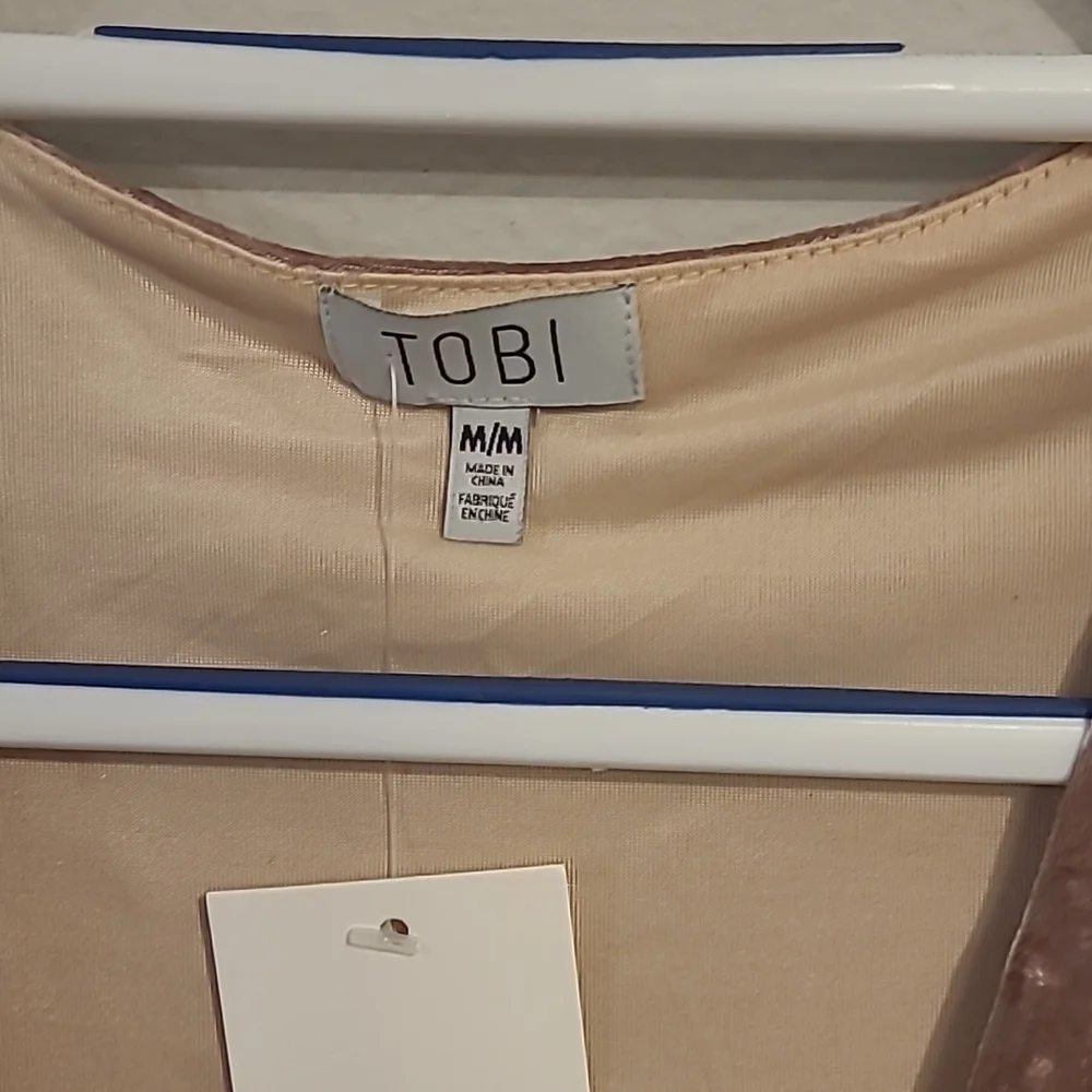 Tobi Wrap Dress - Picture 4 of 5